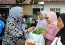 Bekerja Sama dengan DWP di Sejumlah OPD Pemprov Lampung, Ibu Riana Sari Arinal Berikan Bantuan Program Siger