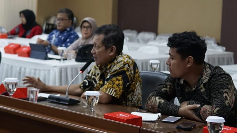 Kabag Hukum Setda Purwakarta, Suntama SH.,MH pada rapat Pansus Raperda RPJPD Kabupaten Purwakarta 2025-2045, Kamis 30 Mei 2024 di gedung DPRD Purwakarta