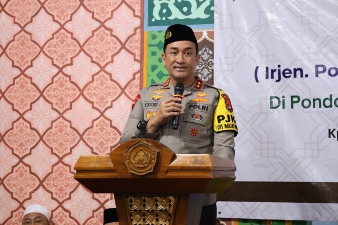 Kapolda Banten Laksanakan Sholat Subuh Keliling di Pondok Pesantren