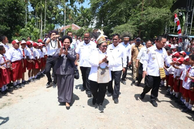 Wamendagri Ribka Haluk Dukung Pemanfaatan Hasil Bumi Papua untuk Program Makanan Bergizi Anak Sekolah