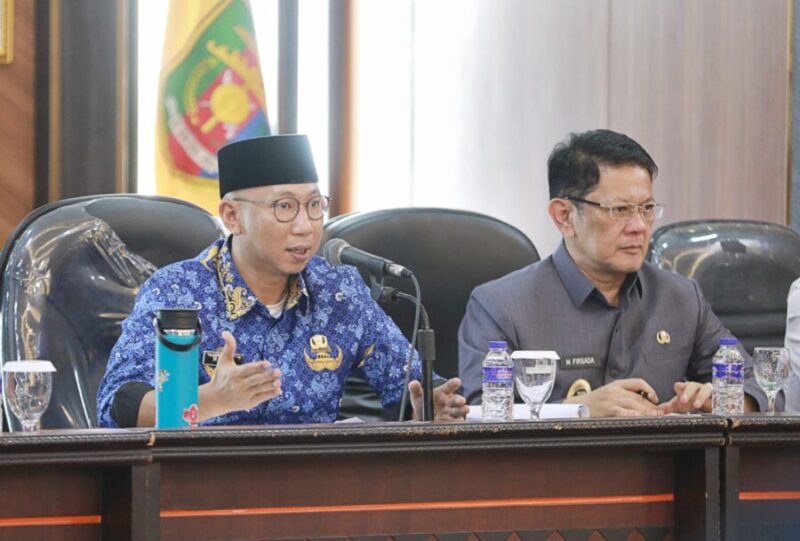Gubernur Lampung Rahmat Mirzani Djausal tindak lanjut dari aspirasi petani singkong Lampung dan kebijakan daerah yang telah lebih dahulu diambil oleh Pemerintah Provinsi Lampung.
 