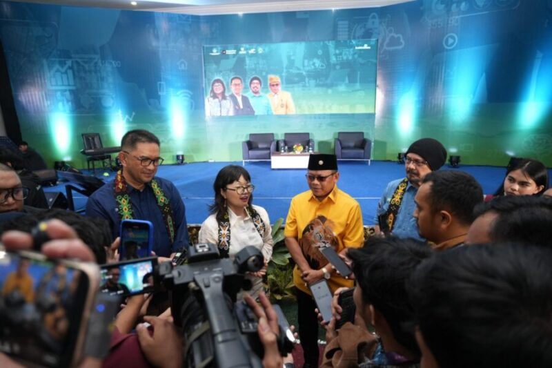 kegiatan talkshow bertajuk “Next Gen Leaders: Shaping a Brighter Tomorrow” yang digelar di Universitas Mulawarman, Samarinda.