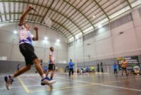Turnamen bulu tangkis lintas instansi Rektor Cup 2026 di GOR UMY, Selasa (10/2/2026), diikuti 16 tim dari berbagai lembaga di Daerah Istimewa Yogyakarta (DIY). (Humas UMY)