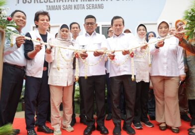 Dekatkan Pelayanan Dasar, Gubernur Andra Soni Resmikan Pos Kesehatan Merah Putih di Kota Serang