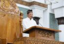 Kasatgas Tito Laksanakan Salat Subuh Berjamaah dan Salurkan Bantuan kepada Masyarakat Banda Aceh