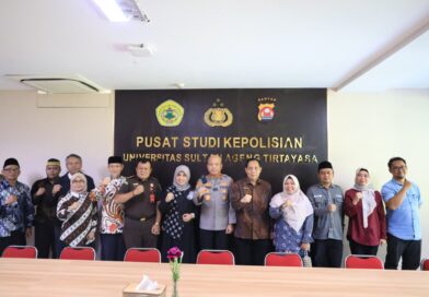 Kapolda Banten Hadiri Launching Pusat Studi Kepolisian Untirta Kapolda Banten Hadiri Launching Pusat Studi Kepolisian Untirta