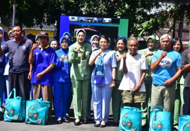 Bazar Ramadhan TNI di Jogja Diserbu Warga, Sembako Dijual Murah