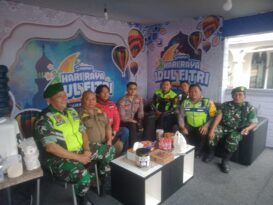 Koramil 05/Kejajar Lakukan Patroli di Kawasan Wisata Dieng Selama Libur Lebaran Koramil 05/Kejajar Lakukan Patroli di Kawasan Wisata Dieng Selama Libur Lebaran