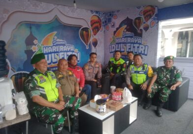 Koramil 05/Kejajar Lakukan Patroli di Kawasan Wisata Dieng Selama Libur Lebaran Koramil 05/Kejajar Lakukan Patroli di Kawasan Wisata Dieng Selama Libur Lebaran