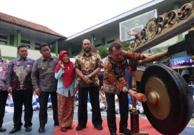 Wawali Bekasi Apresiasi Kreativitas Siswa dalam Drama Kolosal Budaya