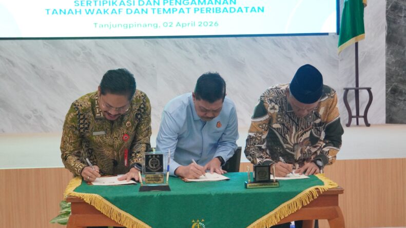 Optimalkan Sertipikasi Tanah Wakaf, Kanwil BPN Kepri, Kanwil Kemenag Kepri dan Kejati Kepri, Teken MoU