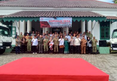 Wabup Pandeglang Serahkan 19 Truk Operasional Koperasi Desa Merah Putih