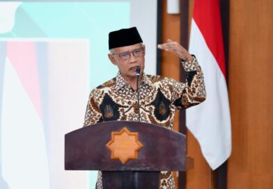 Haedar Nashir Soroti Kesenjangan Teori dan Realitas dalam Ilmu Politik Haedar Nashir Soroti Kesenjangan Teori dan Realitas dalam Ilmu Politik