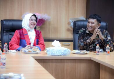 Tinawati Andra Soni Apresiasi Generasi Muda yang Aktif Memajukan Provinsi Banten Tinawati Andra Soni Apresiasi Generasi Muda yang Aktif Memajukan Provinsi Banten