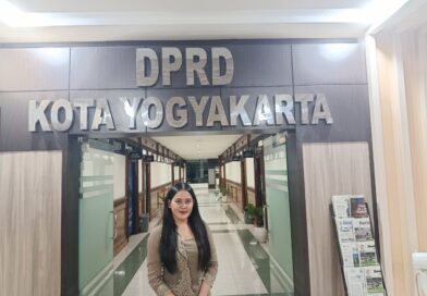 Novita Mawar Sharon, Politisi Muda yang Bawa Suara Generasi ke Kursi DPRD