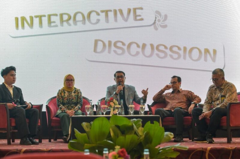Menteri Ekonomi Kreatif, Teuku Riefky Harsya, menjadi menjadi narasumber dalam acara Entrepreneurs Leadership Conference (ELC) 2026 yang diselenggarakan  Himpunan Pengusaha Muda Indonesia (HIPMI) PT Universitas Gadjah Mada, Yogyakarta, Jumat (24/4/2026).