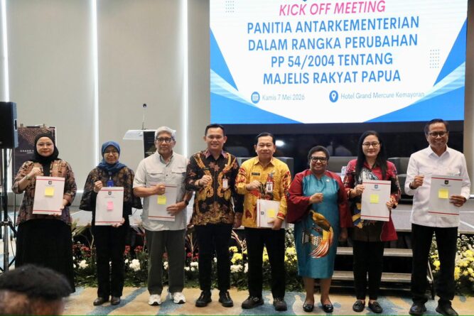 Wamendagri Ribka Haluk Tekankan Penguatan Peran MRP dalam Penyusunan RPP Perubahan Kedua PP 54 Tahun 2004
