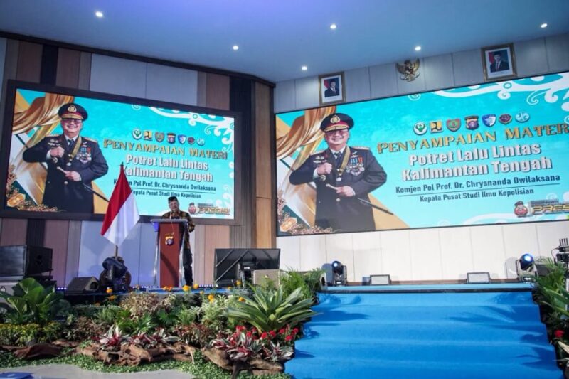NARA SUMBER-Komjen Pol Prof Dr Cryshnanda DL M.Si, sebagai nara sumber acara Rapat Kerja Forum Lalu Lintas Angkutan Jalan Tingkat Daerah Kalteng tahun 2026. (Foto Ist).