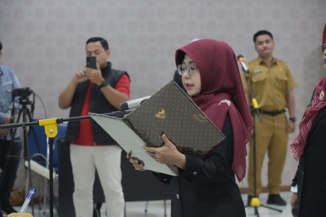 Bupati Raden Dewi Setiani Rotasi Jabatan Eselon II Pandeglang, Sektor Keuangan hingga Bappeda Berganti Pimpinan