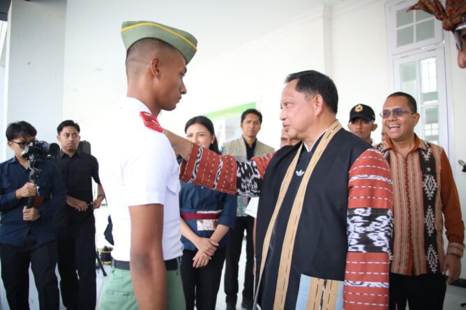 Mendagri Tito Dorong Mahasiswa Unhan NTT Perluas Pilihan Karier