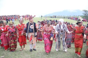 Mendagri Buka Festival Fulan Fehan 2026, Hadirkan Tarian Persahabatan Indonesia dan Timor-Leste