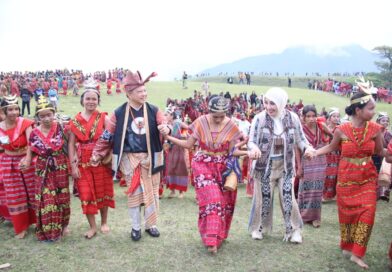 Mendagri Buka Festival Fulan Fehan 2026, Hadirkan Tarian Persahabatan Indonesia dan Timor-Leste