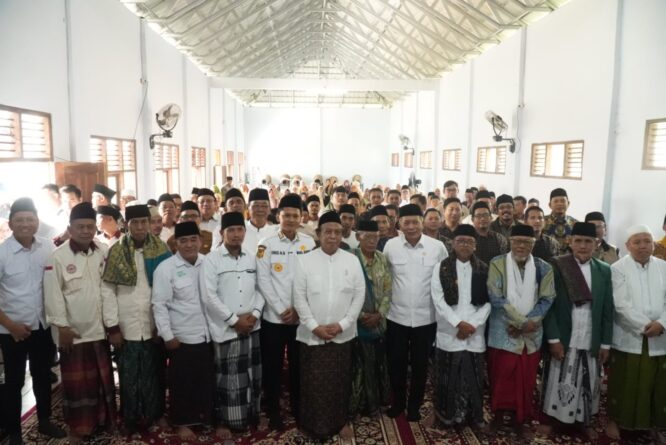 Kunjungi Menes, Menkop Ferry Tegaskan Kopontren Jadi Motor Kemandirian Ekonomi Pesantren