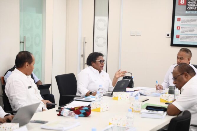 Wamendagri Ribka Dorong Optimalisasi Tata Kelola Dana Otsus Papua melalui Strategi 5T Wamendagri Ribka Dorong Optimalisasi Tata Kelola Dana Otsus Papua melalui Strategi 5T