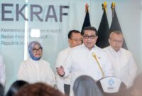 Menteri Ekonomi Kreatif/Kepala Badan Ekonomi Kreatif (Ekraf), Teuku Riefky Harsya, saat menyampaikan Masterplan (Rencana Induk) Ekonomi Kreatif atau Rindekraf 2026–2045 pada konferensi pers terkait Rindekraf di Kantor Kementerian Ekonomi Kreatif, Jakarta