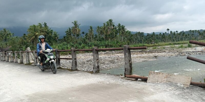 Jembatan Darurat Nagari Andurirang Rampung, Akses Padang Pariaman Berangsur Normal Jembatan Darurat Nagari Andurirang Rampung, Akses Padang Pariaman Berangsur Normal