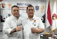 Wakil Ketua Umum Komite Sepakbola Mini Indonesia (KSMI) Tundra Meliala bersama Ketua Umum Yan Mulia Abidin. (Gerbang/Istimewa)