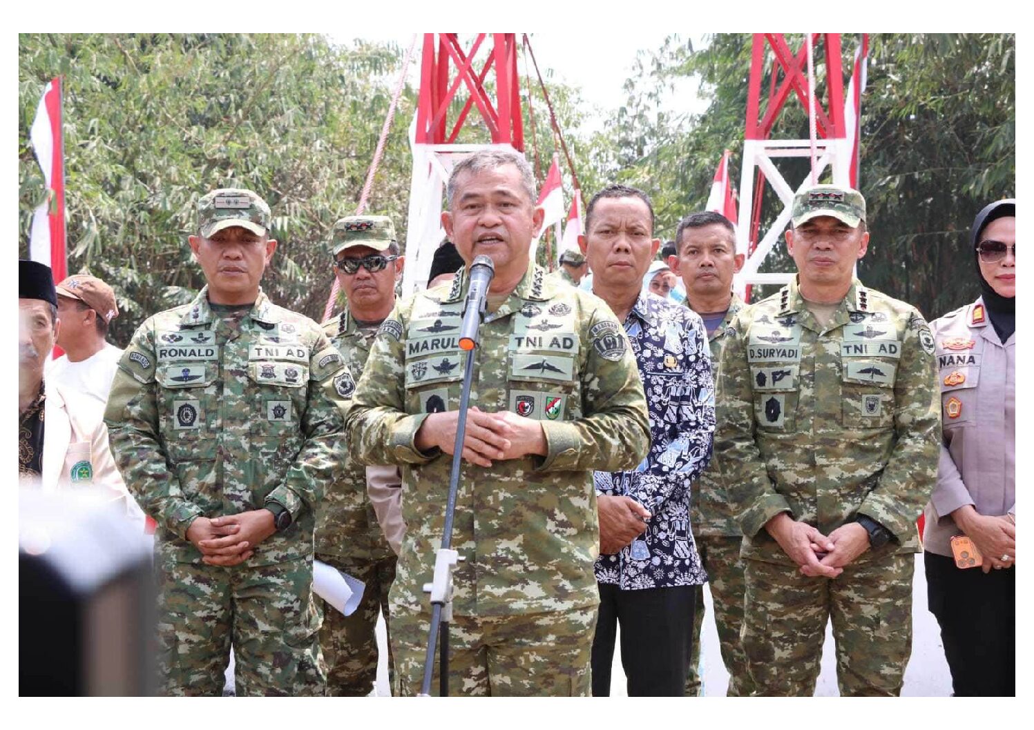 Akses Warga Ridomanah Makin Mudah, Pemkab Bekasi Apresiasi TNI Bangun Jembatan Perintis Garuda