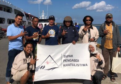 KKN UMY Bantu Warga Mola Wakatobi Kelola Sampah dengan Teknologi Tepat Guna KKN UMY Bantu Warga Mola Wakatobi Kelola Sampah dengan Teknologi Tepat Guna