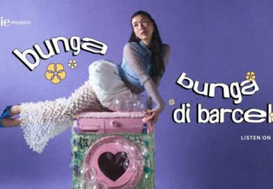 Christie Ungkap Kisah Cinta di Balik Yellow Dress Theory dalam MV Bunga Bunga di Barcelona Christie Ungkap Kisah Cinta di Balik Yellow Dress Theory dalam MV Bunga Bunga di Barcelona