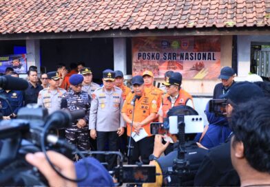 Hari Ketiga Operasi SAR, Pencarian Rombongan Jurnalis Dikembangkan di Enam Sektor Hari Ketiga Operasi SAR, Pencarian Rombongan Jurnalis Dikembangkan di Enam Sektor