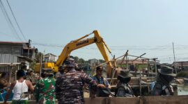 Proses pembongkaran di desa margolinduk di mulai