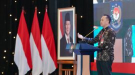 Direktur Jenderal (Dirjen) Bina Keuangan Daerah (Keuda) Kemendagri Agus Fatoni saat menjadi narasumber pada Rapat Penguatan Tata Kelola Lembaga Dewan Kerajinan Nasional (Dekranas), TP PKK, dan Tim Pembina Posyandu se-Indonesia Bagian Barat di Hotel Bidakara, Jakarta, Senin (21/9/2026).