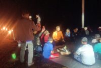 Acara Hari Ulang Tahun (HUT) ke-10. AMPHIBI ditanggul Lumpur Lapindo, Porong, Sidoarjo, Minggu (20/9/2026).
