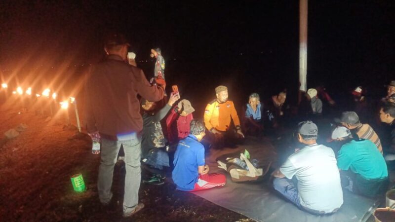 Acara Hari Ulang Tahun (HUT) ke-10. AMPHIBI ditanggul Lumpur Lapindo, Porong, Sidoarjo, Minggu (20/9/2026).