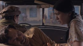 Salah satu adegan dalam film “Merah Sebelum Fajar” karya sutradara Garin Nugroho yang menampilkan aktris Laura Basuki dan aktor Nicholas Saputra di dalam kendaraan