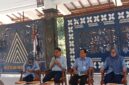 Sekretaris Disperindag Sleman, Aris Herbandang, didampingi jajaran pejabat terkait, memaparkan strategi digitalisasi pasar tradisional kepada para pedagang di Pendopo Rumah Dinas Bupati Sleman, Selasa (22/9/2026).