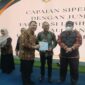 Perwakilan DPPKB Kota Bekasi menerima penghargaan kategori Capaian Sistem Peringatan Dini Pengendalian Penduduk (Si Perindu) dari Kantor Perwakilan BKKBN Provinsi Jawa Barat