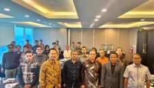 Anggota DPRD DIY Sigit Nursyam beserta para peserta seminar