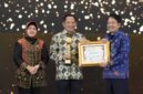 Kemendagri raih penghargaan Mitra Terbaik pada Anugerah Hari Statistik Nasional 2026.