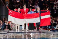 erwakilan talenta vokasi Indonesia bentangkan bendera Merah Putih di podium usai meraih penghargaan pada ajang WorldSkills Competition (WSC) Shanghai 2026 di Republik Rakyat Tiongkok, 22–27 September 2026. Kontingen Indonesia berhasil memboyong sembilan penghargaan yang terdiri dari satu medali perak, dua medali perunggu, serta enam Medal for Excellence.