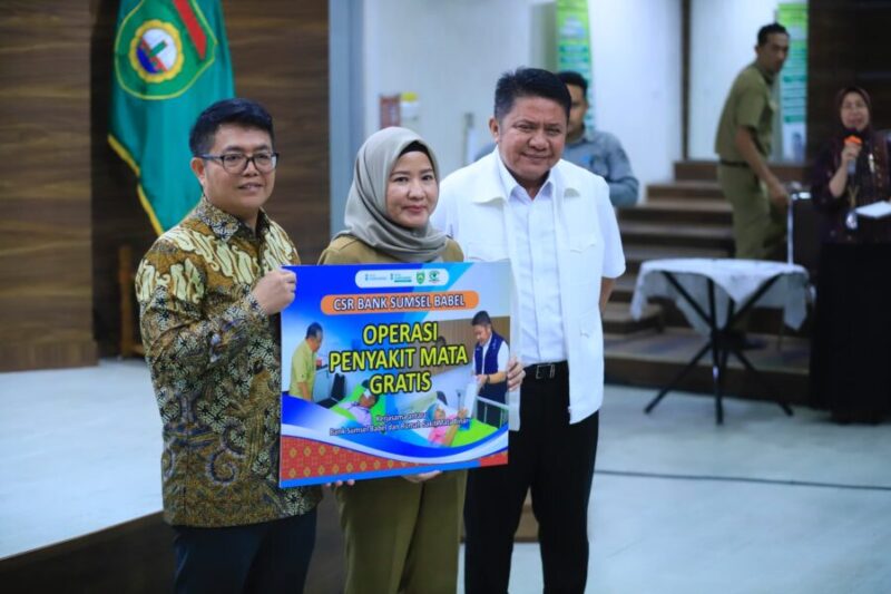 Herman Deru secara simbolis meluncurkan program 