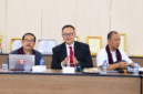 DUDUK DI TENGAH : Kepala Bidang Pemerintahan dan Pembangunan Manusia Bappeda, Fadly Marissatrio, saat visitasi lapangan tim penilai ASN Berprestasi Tingkat Provinsi Jawa Barat Tahun 2026.