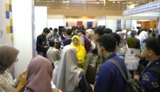 Peserta _The Future Fest_ 2026 mengunjungi both-both perguruan tinggi yang disediakan oleh LPDP