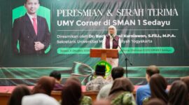  Direktur Direktorat Komunikasi Publik UMY saat menyampaikan sambutan dalam peresmian UMY Corner di SMAN 1 Sedayu