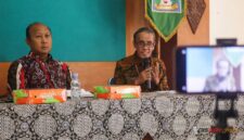 Kepala Bidang Sumber Daya Kesehatan Dinas Kesehatan Sleman, dr. Tunggul Birowo saat konferensi pers di Kantor Kesbangpol Sleman, Selasa (6/10/2026)